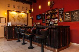 Island Life Blakpackers Hostal Bar Island Life Blakpackers Hostal Bar